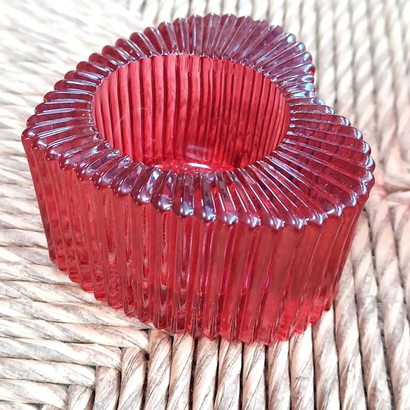 Red Heart-Shaped Candle Holders - Picture 3 of 6